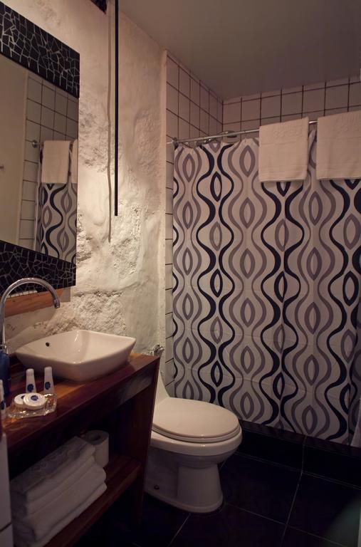Hotel Latitud 33º Sur ヴァルパライソ 部屋 写真